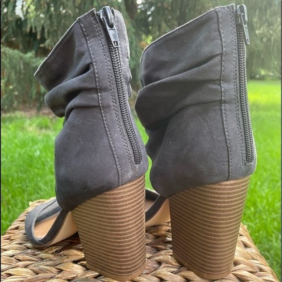 NEW Open Toe Block Heel Slouch Ankle Turtleneck Booties Back Zipper Closure - Picture 5 of 7